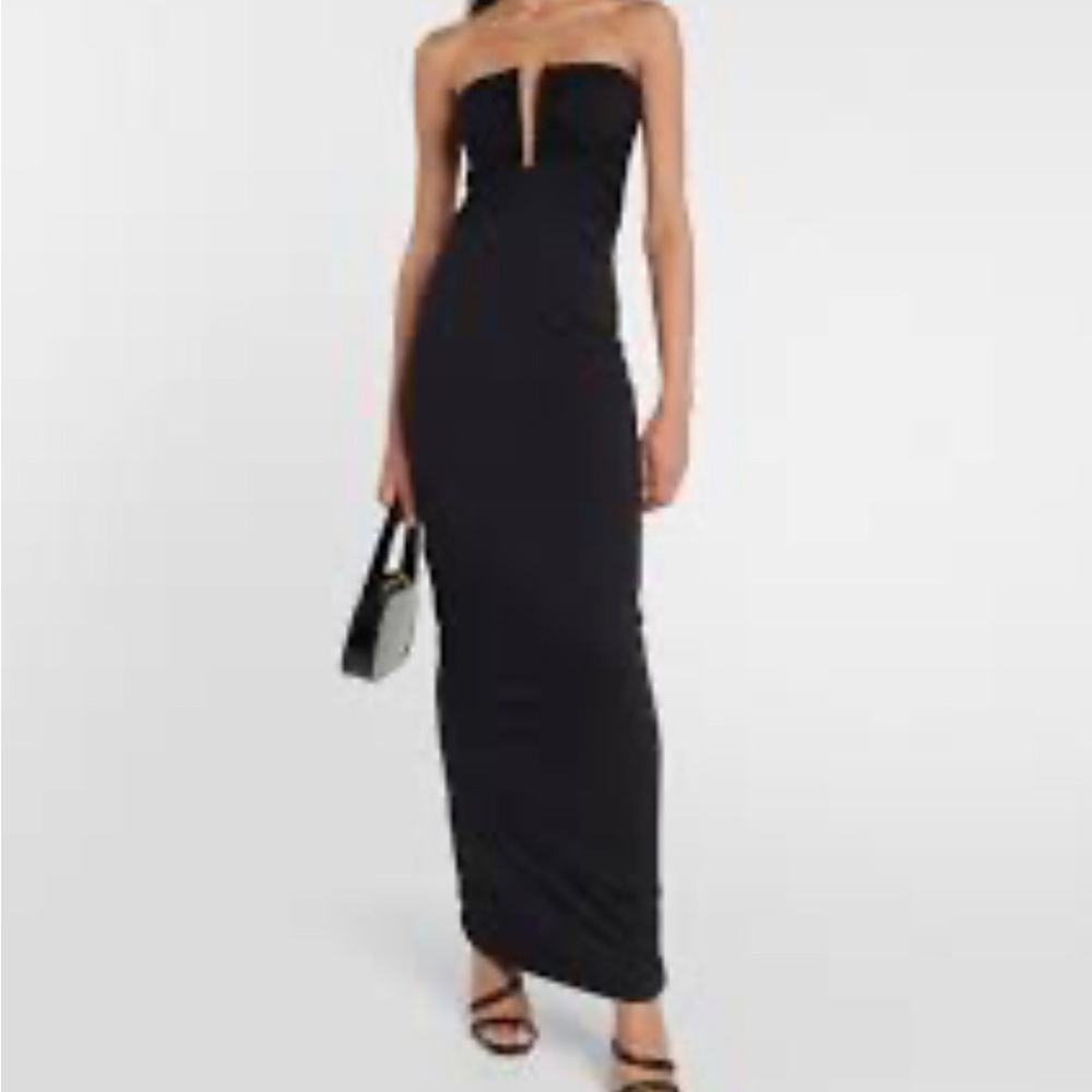$8 MUSt BUNDLE  Key Hole Black Strapless Dress